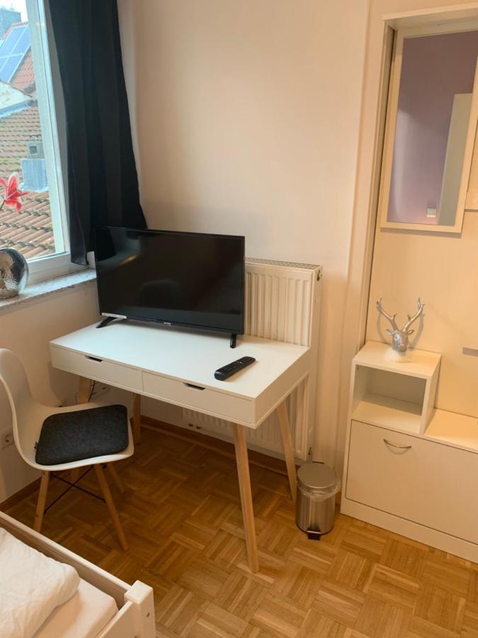 Aschaffapartment 4 Schlafzimmer Bis 10 Personen Bei Aschaffenburg Mainaschaff Екстер'єр фото