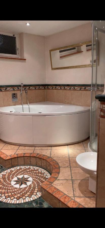 Aschaffapartment 4 Schlafzimmer Bis 10 Personen Bei Aschaffenburg Mainaschaff Екстер'єр фото